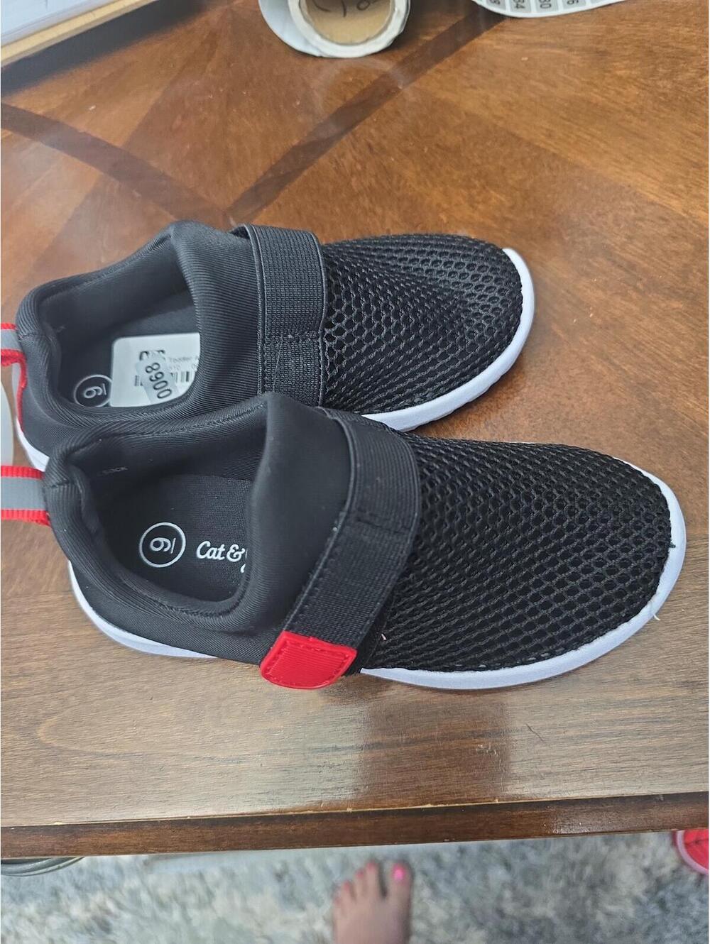 size 9 nwot water shoes from target item 68 bin 9